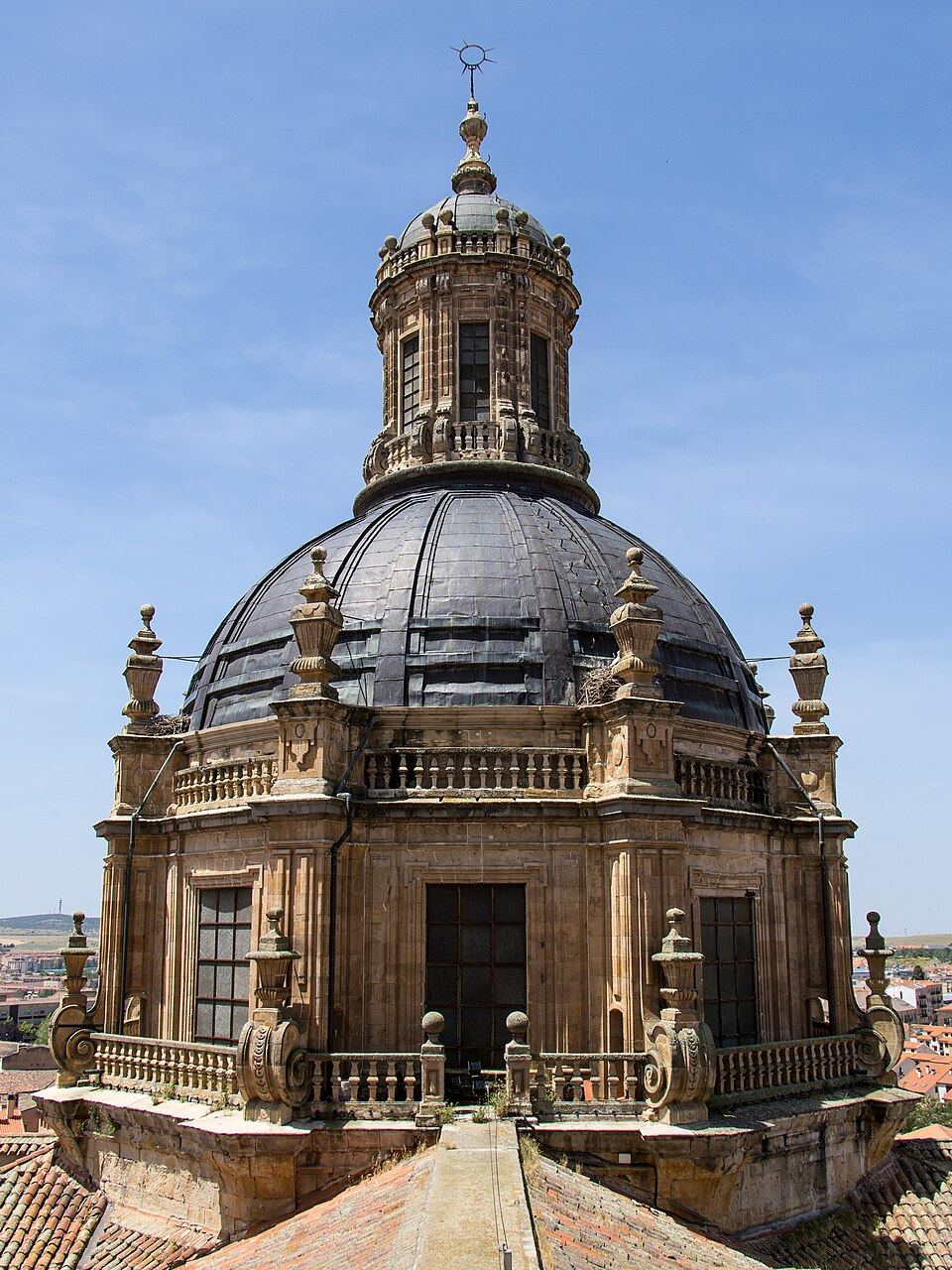 The dome of the Clerecía seen from the Scala Coeli towers