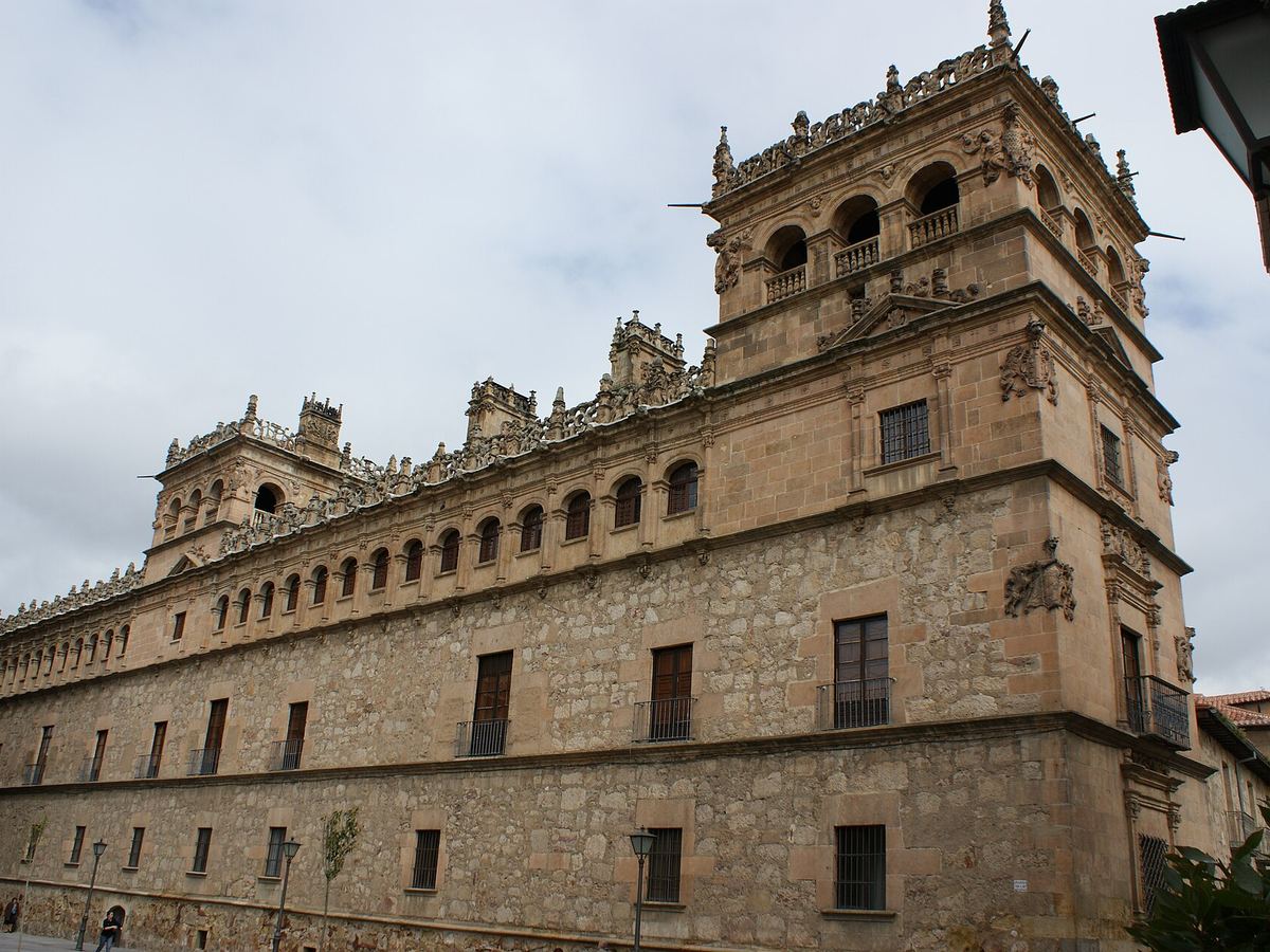 The Renaissance Palacio de Monterrey with its corner tower and openwork crest